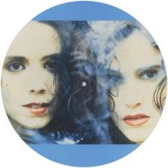 Wendy & Lisa - Strung Out (Picture Disc) - Virgin