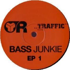 Vinylgroover - Bass Junkie (EP 1) - Riot